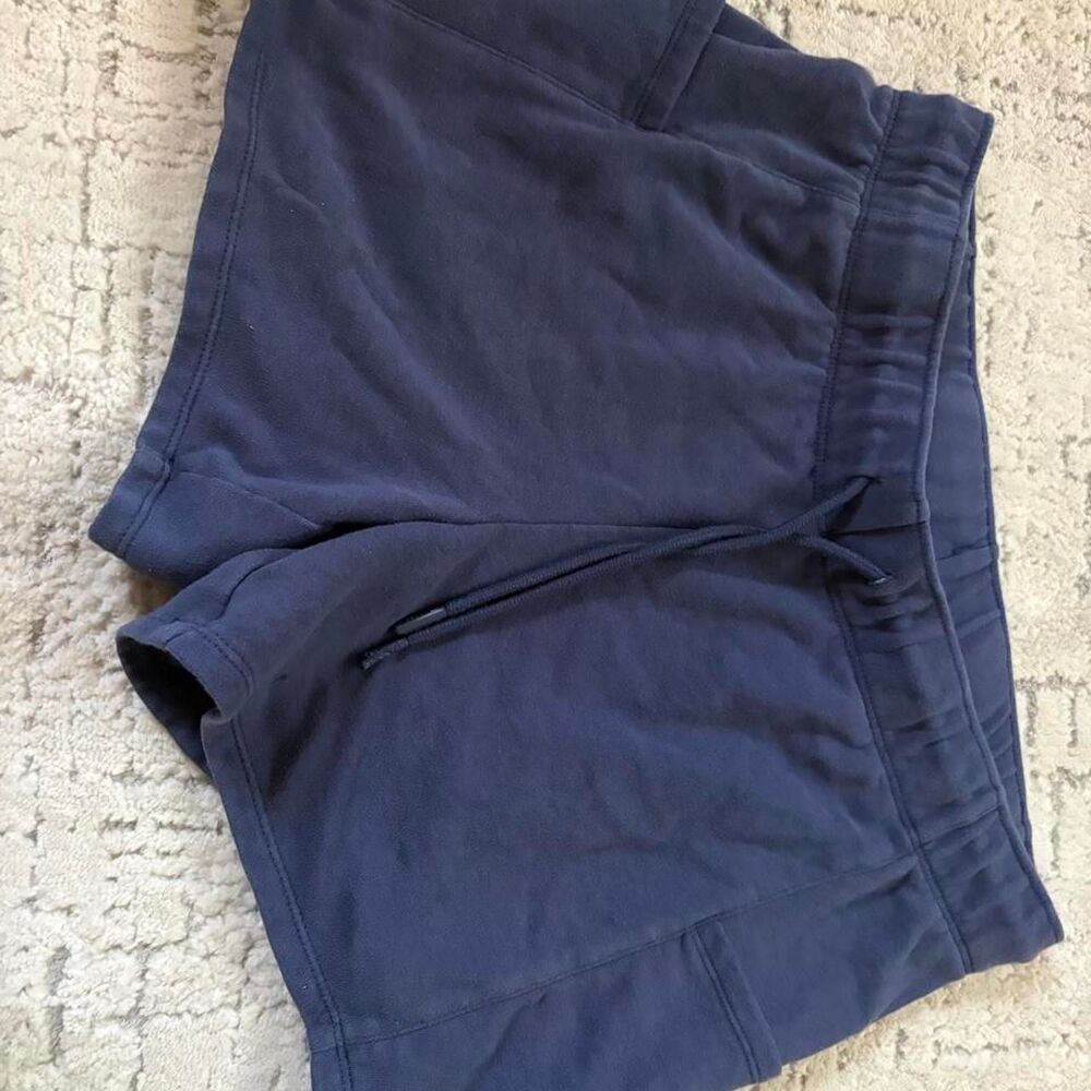 Reebok Men's Navy and Blue Shorts